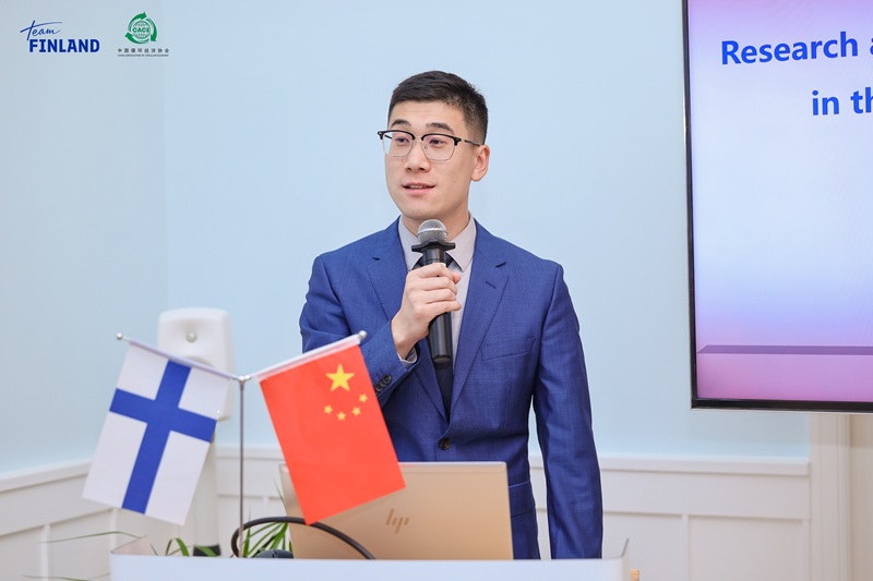 1765264318215229.jpg 曹乐.JPG